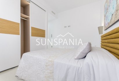 Obra nueva - Chalet -
Los Montesinos - La Herrada