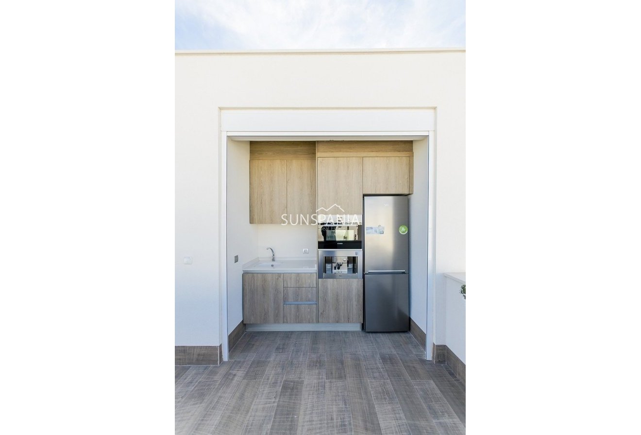 Obra nueva - Chalet -
Los Montesinos - La Herrada