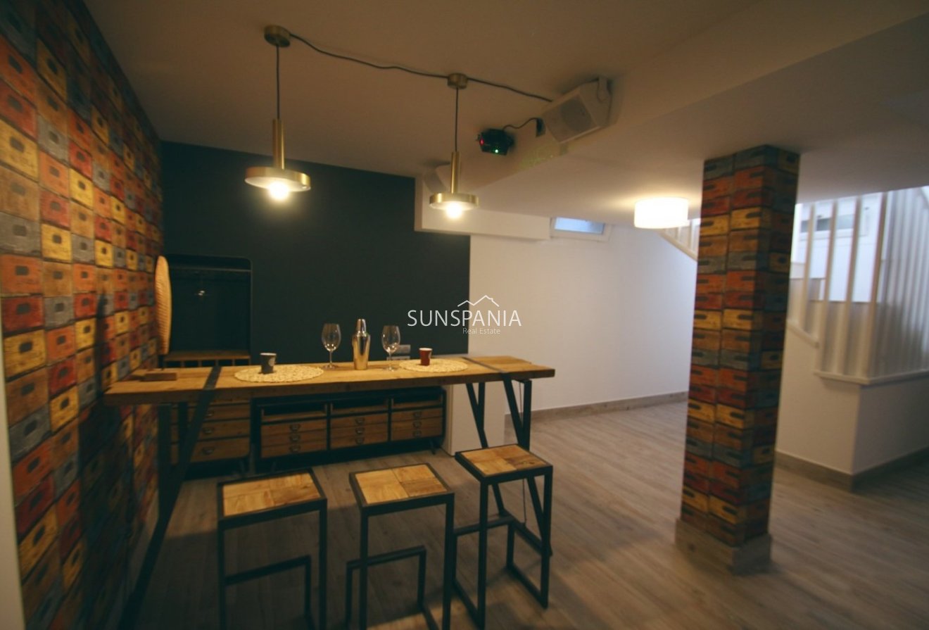 Obra nueva - Chalet -
Los Montesinos - La Herrada