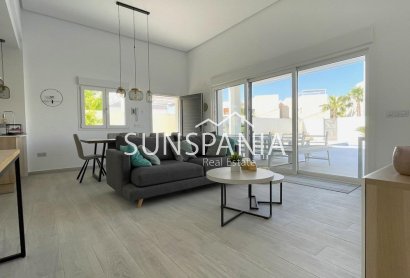 Obra nueva - Chalet -
Rafal - polideportivo