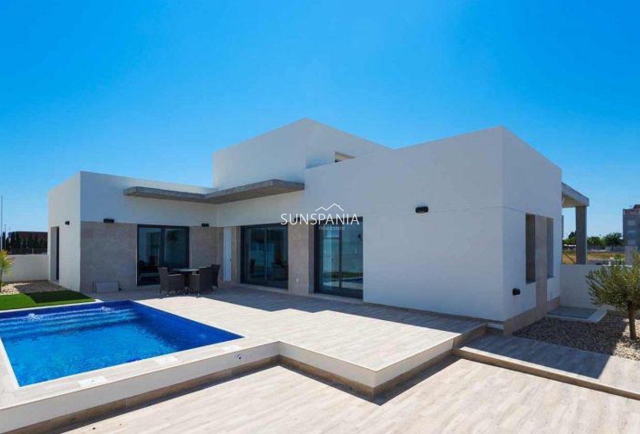 Obra nueva - Quad House -
Daya Nueva - Centro