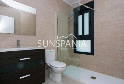 Obra nueva - Quad House -
Daya Nueva - Centro
