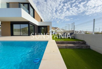Obra nueva - Chalet -
Finestrat - Campana Garden