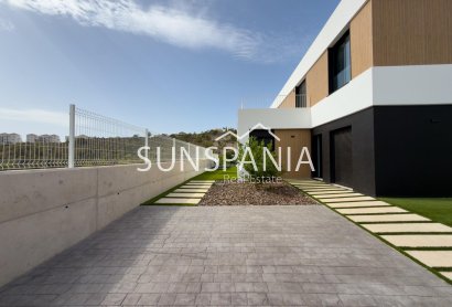Obra nueva - Chalet -
Finestrat - Campana Garden