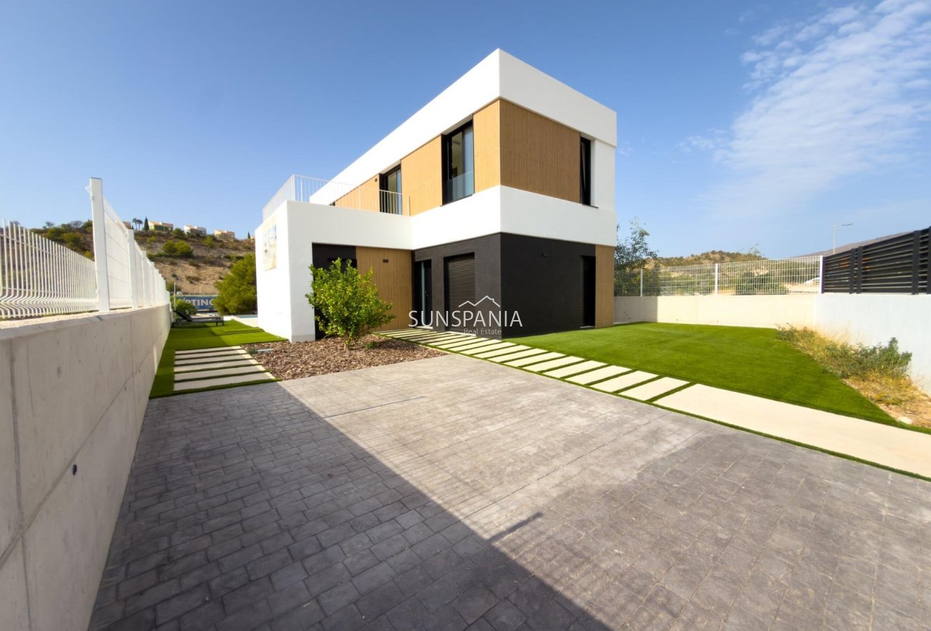 Obra nueva - Chalet -
Finestrat - Campana Garden