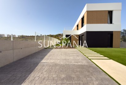 Obra nueva - Chalet -
Finestrat - Campana Garden