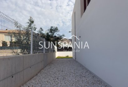 Obra nueva - Chalet -
Finestrat - Campana Garden