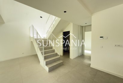 Obra nueva - Chalet -
Finestrat - Campana Garden