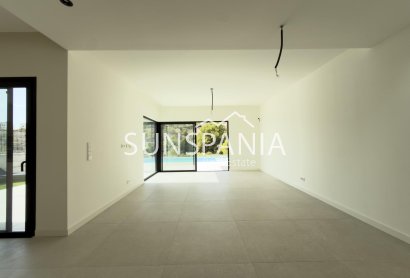 Obra nueva - Chalet -
Finestrat - Campana Garden