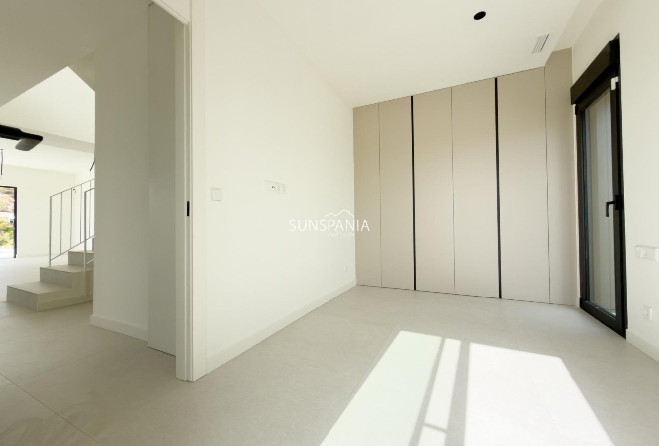 Obra nueva - Chalet -
Finestrat - Campana Garden
