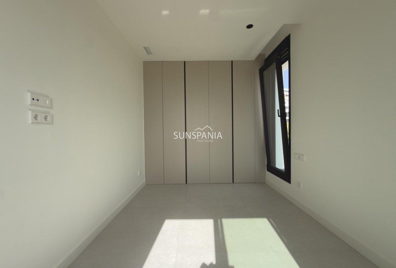 Obra nueva - Chalet -
Finestrat - Campana Garden