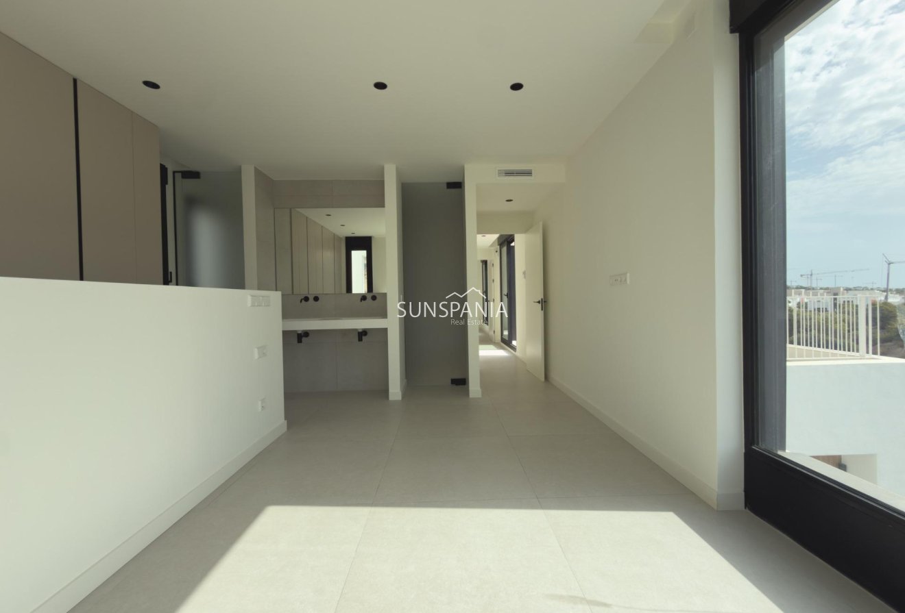 Obra nueva - Chalet -
Finestrat - Campana Garden