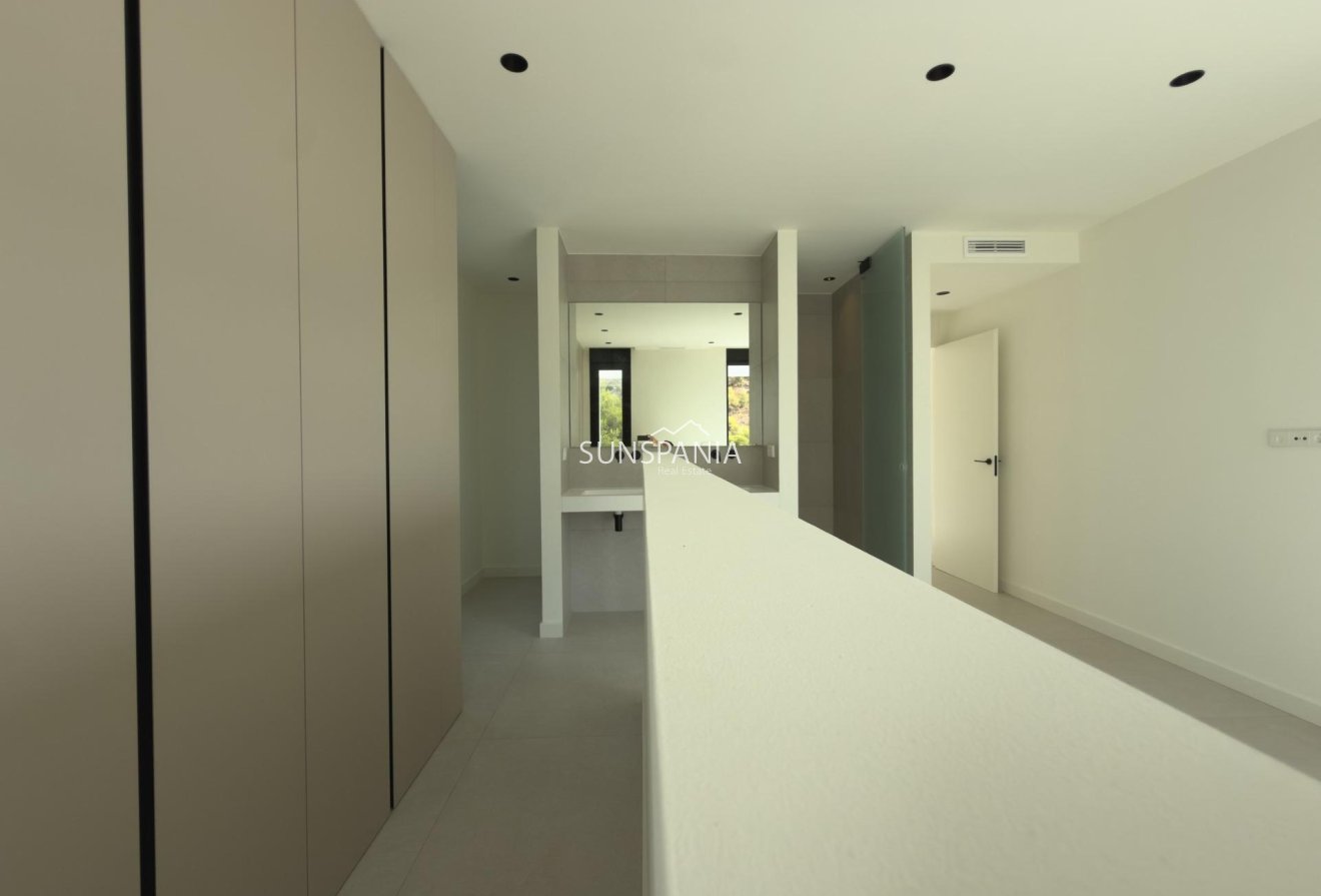 Obra nueva - Chalet -
Finestrat - Campana Garden