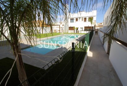Obra nueva - Chalet -
Pilar de la Horadada - El Pilar de la Horadada