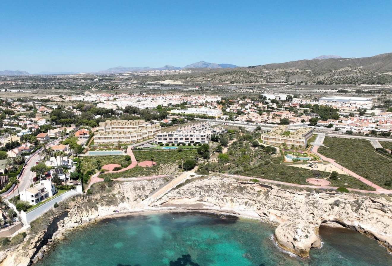 Obra nueva - Adosado -
El Campello - Platja de L´Amerador
