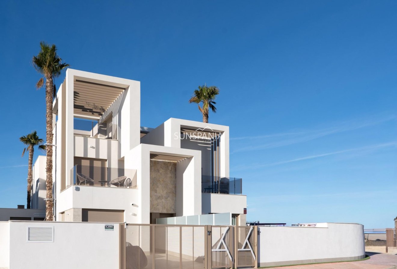 Obra nueva - Quad House -
Los Alcazares - Serena Golf