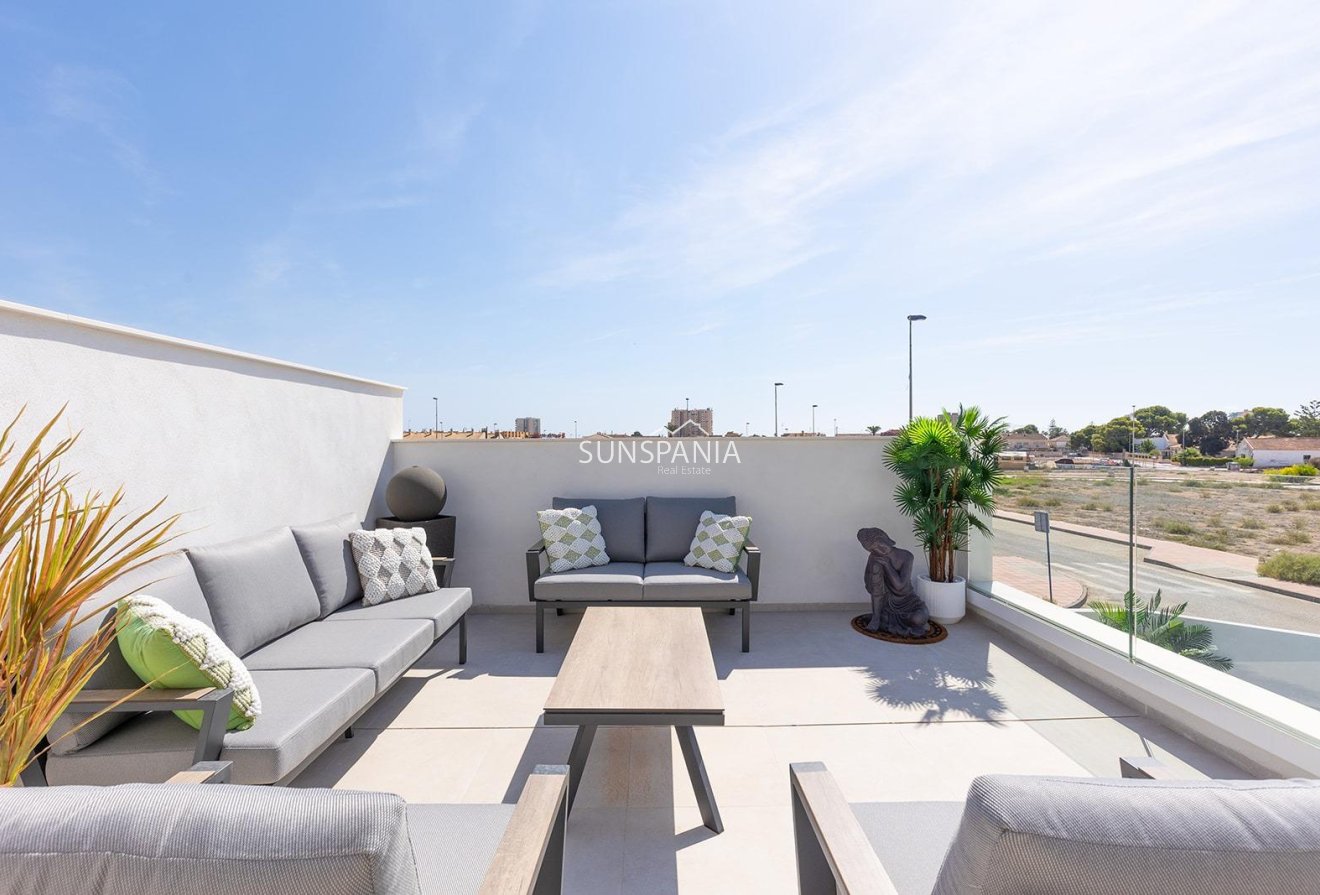 Obra nueva - Chalet -
San Javier - Parque de los leones