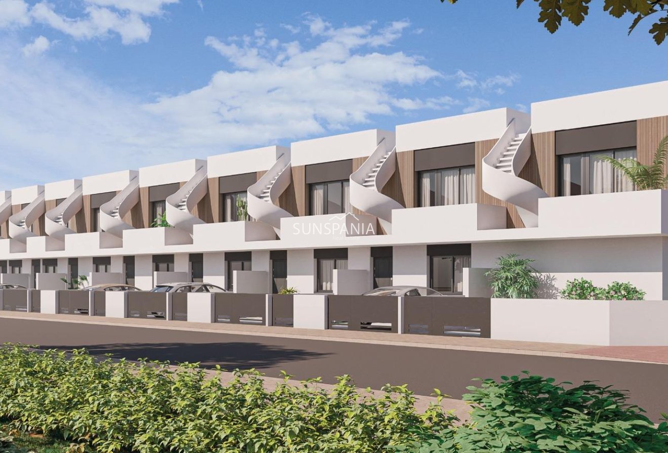 Obra nueva - Adosado -
Pilar de la Horadada - pueblo