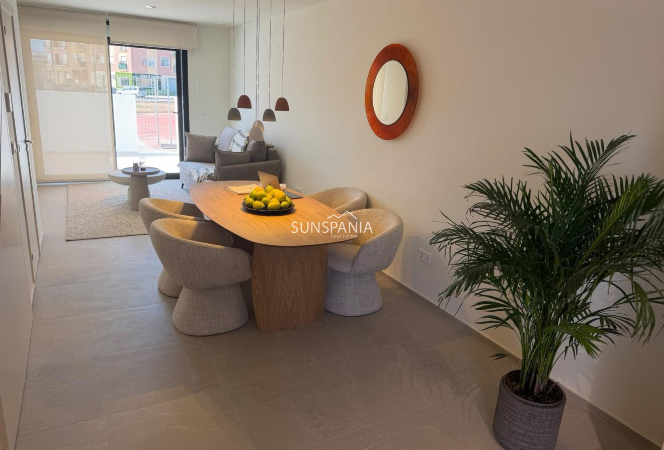 Obra nueva - Chalet -
Pilar de la Horadada - pueblo