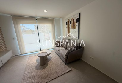 Obra nueva - Chalet -
Pilar de la Horadada - pueblo