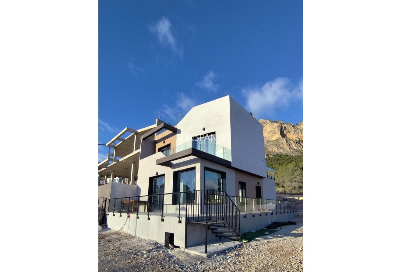 Obra nueva - Chalet -
Polop - PAU1