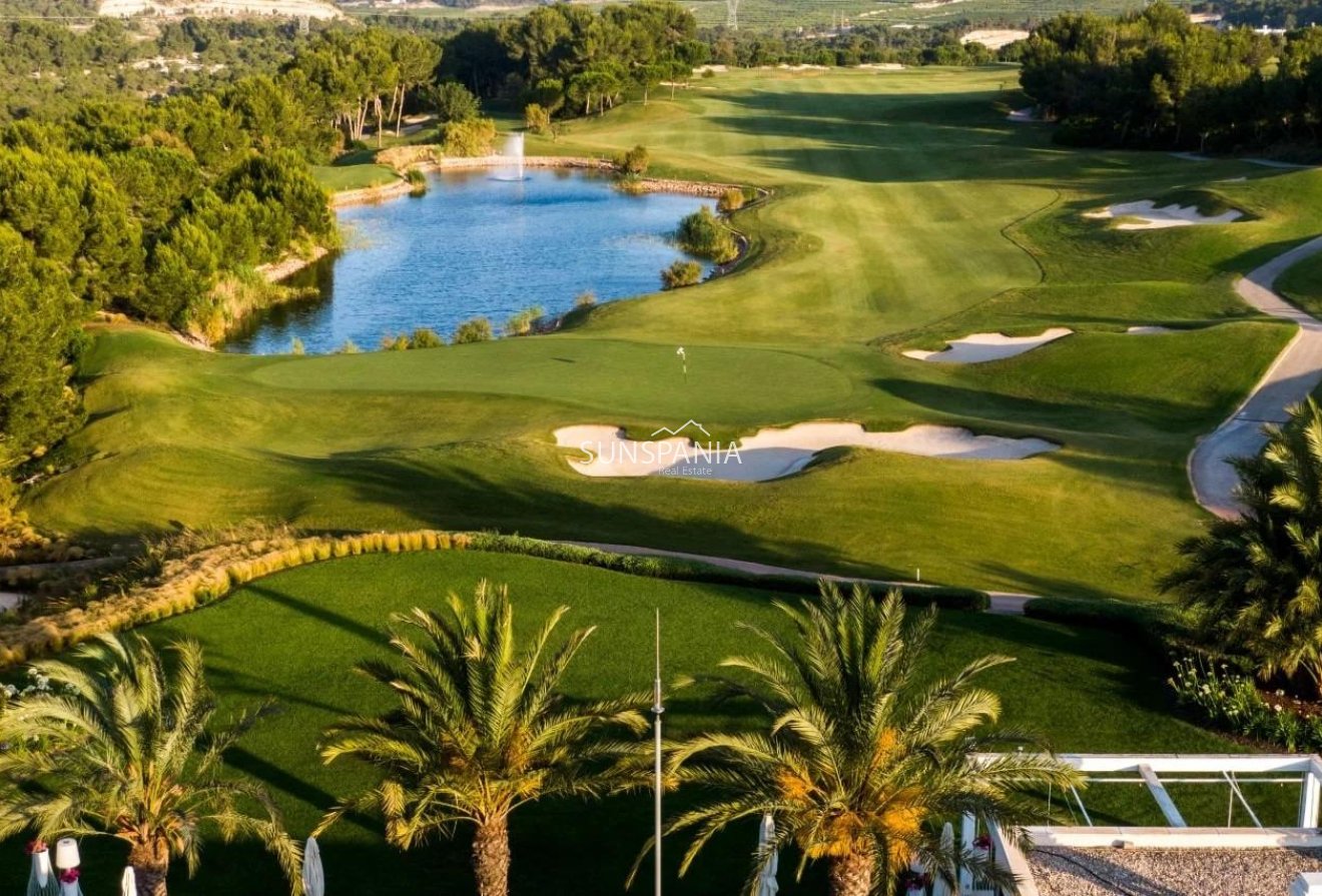 Obra nueva - Chalet -
Orihuela - Las Colinas Golf