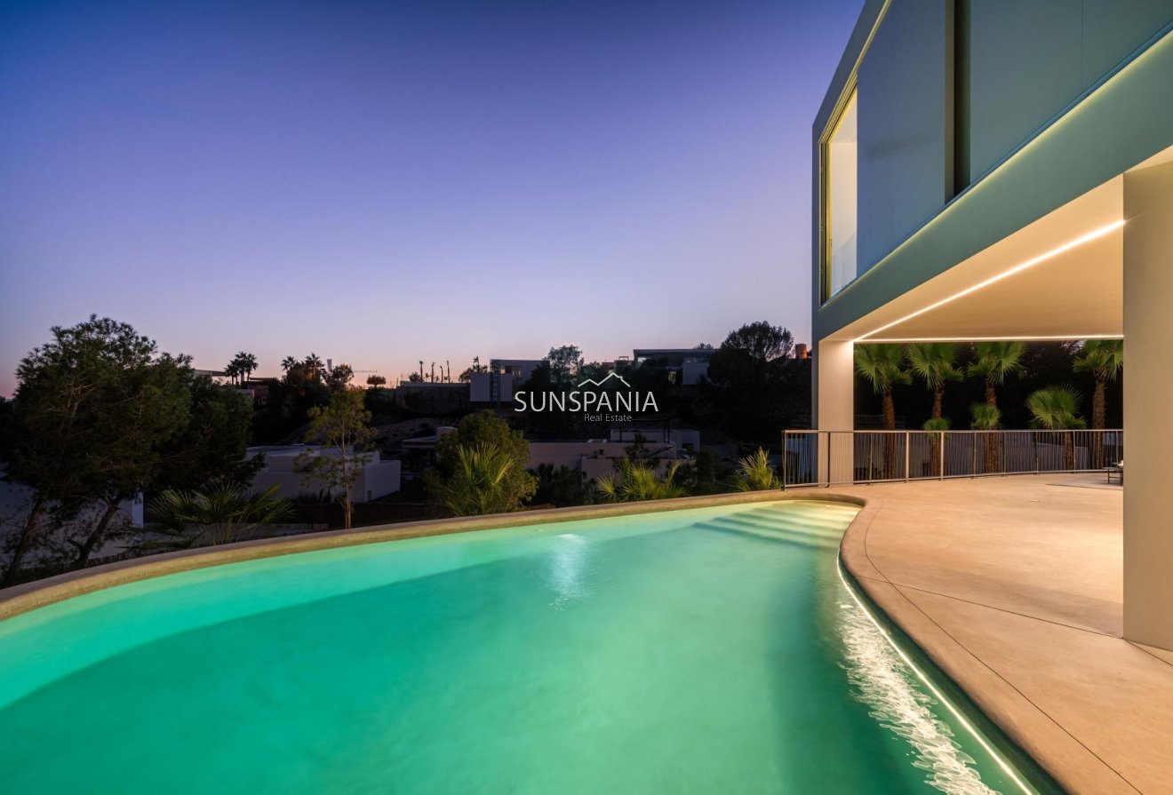 Obra nueva - Chalet -
Orihuela - Las Colinas Golf