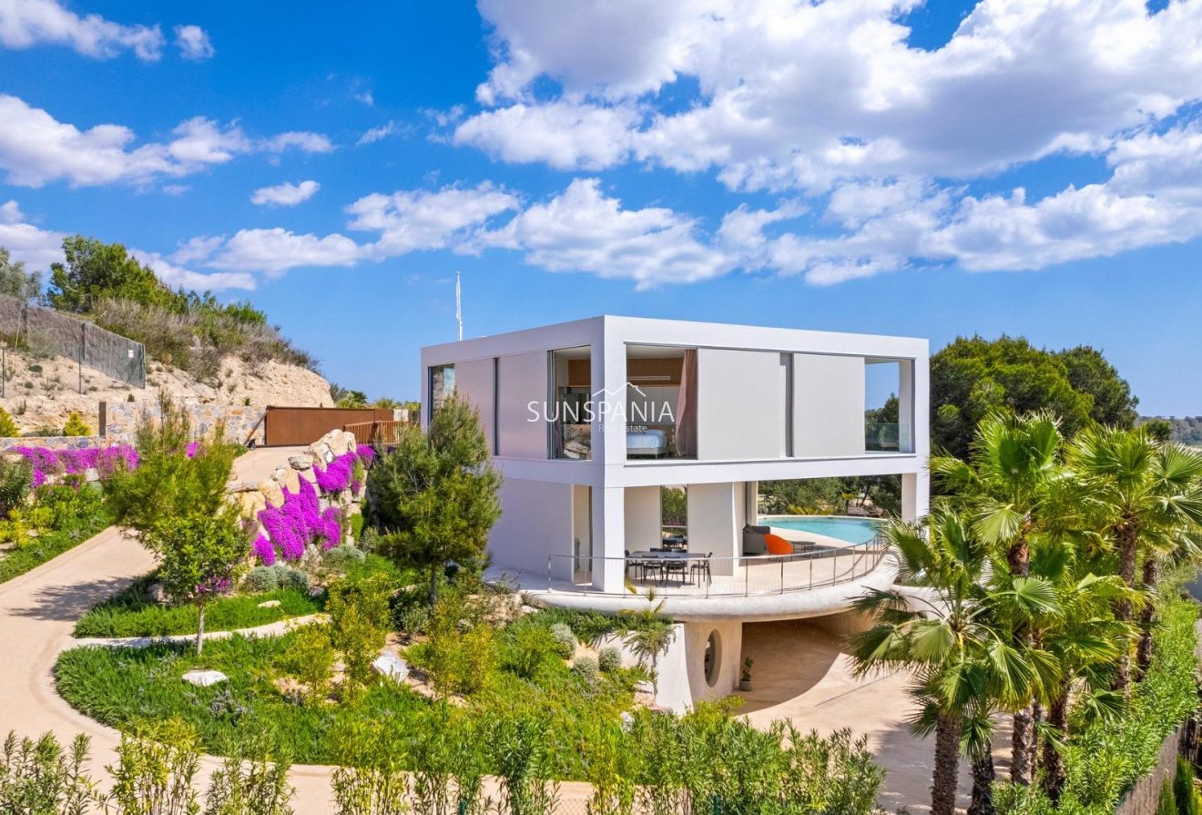 Obra nueva - Chalet -
Orihuela - Las Colinas Golf