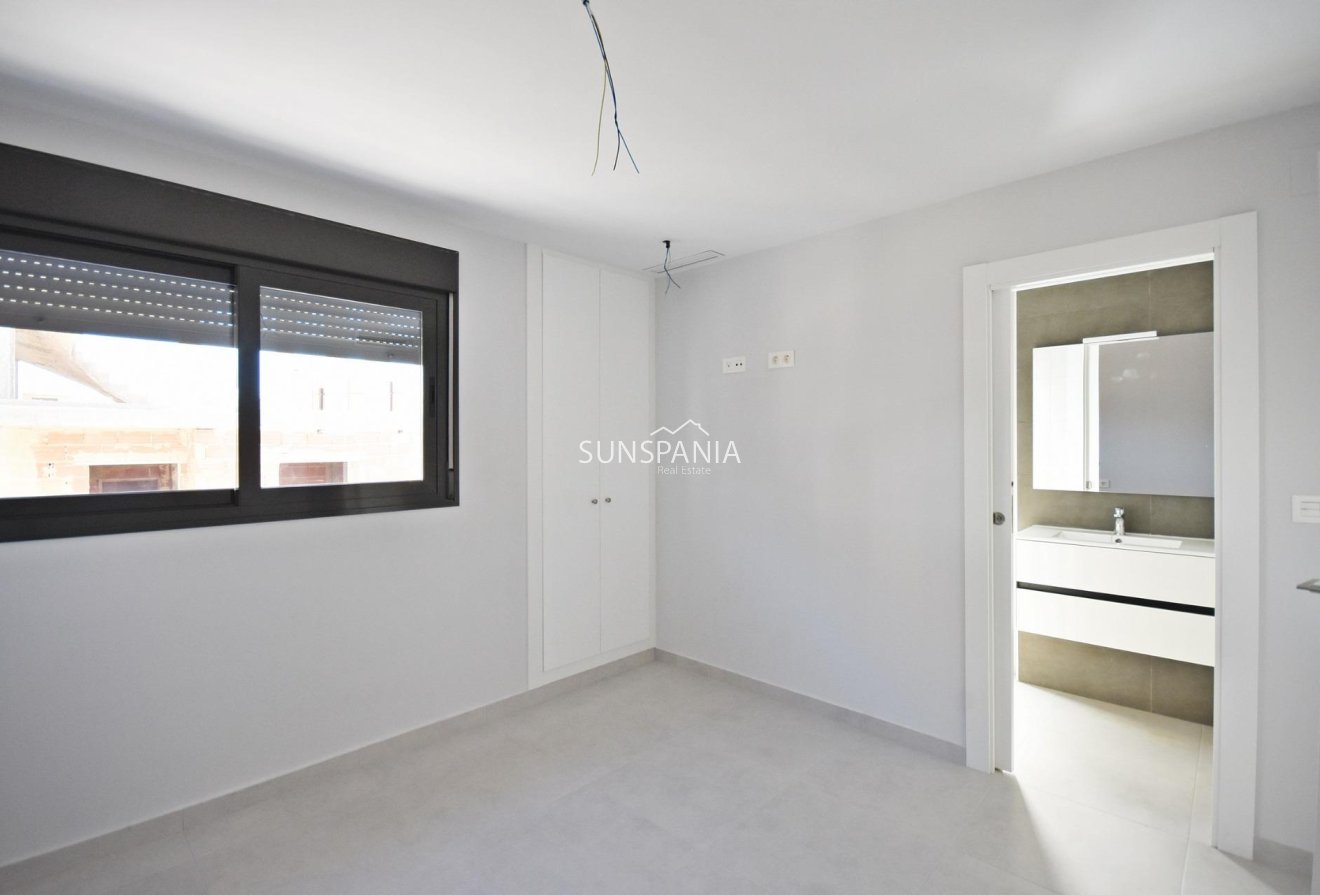 Obra nueva - Chalet -
Puerto de Mazarron - Mar De Plata