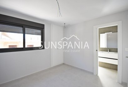 Obra nueva - Chalet -
Puerto de Mazarron - Mar De Plata