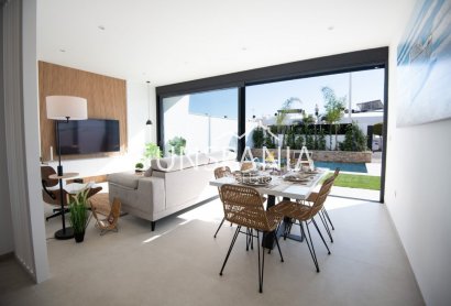 Obra nueva - Adosado -
San Javier - Santiago De La Ribera