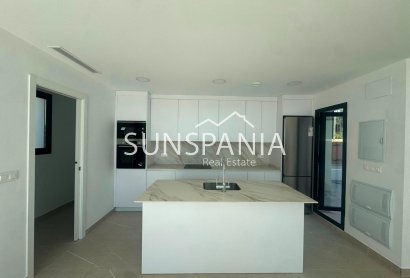 Obra nueva - Chalet -
Alhama De Murcia - Condado De Alhama