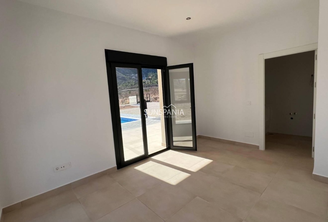 Obra nueva - Chalet -
Jumilla - Torre del Rico