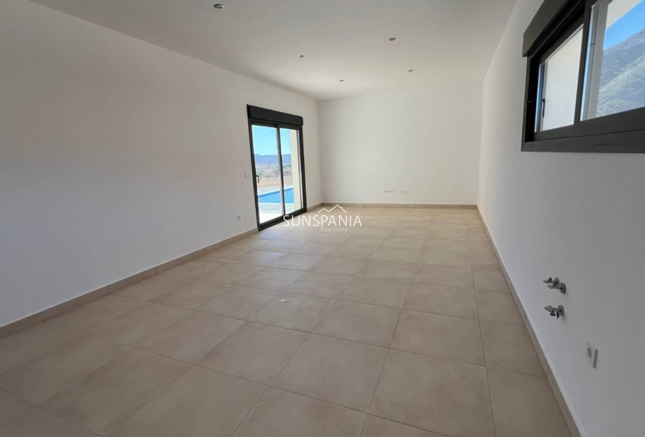 Obra nueva - Chalet -
Jumilla - Torre del Rico