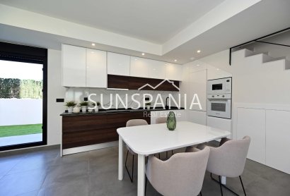 Nouvelle construction - Maison indépendante -
Orihuela Costa - Las Filipinas