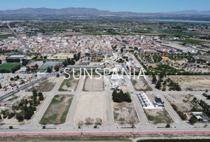 Obra nueva - Chalet -
Dolores - polideportivo