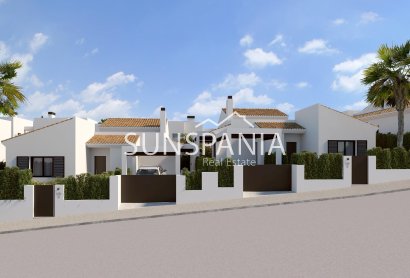 Obra nueva - Chalet -
Algorfa - Castillo De Montemar