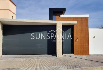 Obra nueva - Chalet -
Orihuela Costa - La Zenia