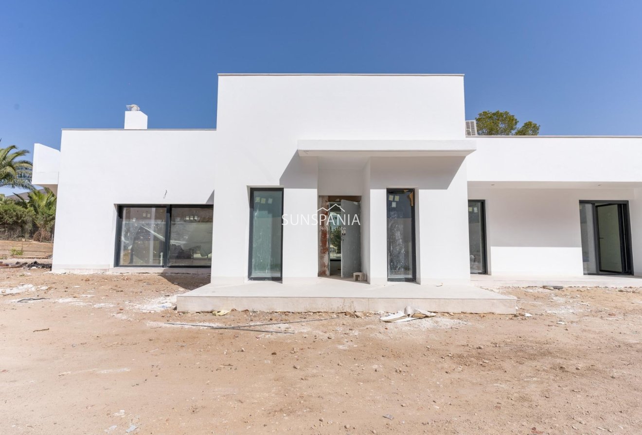 Obra nueva - Chalet -
Orihuela Costa - Las Filipinas