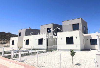 Obra nueva - Chalet -
Banos y Mendigo - Altaona Golf And Country Village