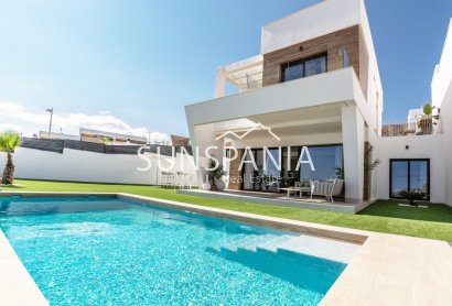 Obra nueva - Chalet -
Finestrat - Campana Garden