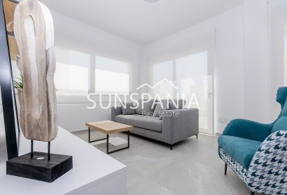 Obra nueva - Apartamento / piso -
San Miguel de Salinas - Urbanizaciones