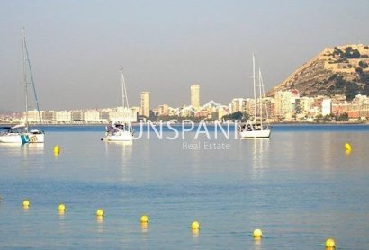 Obra nueva - Apartamento / piso -
El Verger - Zona De La Playa