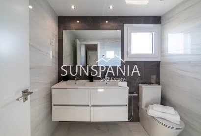 Nouvelle construction - Appartement -
Torrevieja - Punta Prima