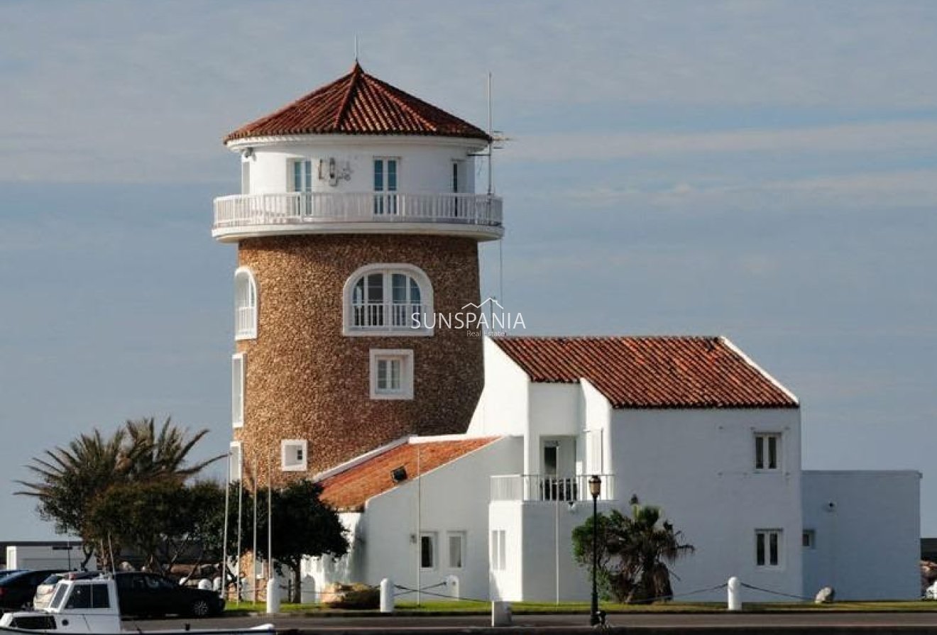 Obra nueva - Apartamento / piso -
Almerimar - 1ª Linea De Playa