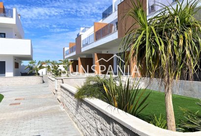 Obra nueva - Apartamento / piso -
Pilar de la Horadada - Polideportivo