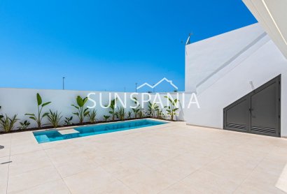 New Build - Town House -
Los Alcazares - Serena Golf