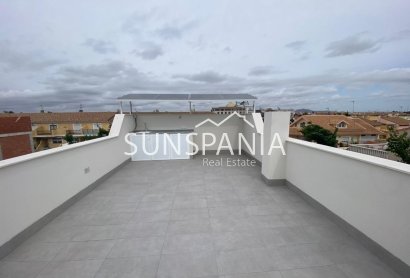 Obra nueva - Chalet -
Los Alcazares - La Concha