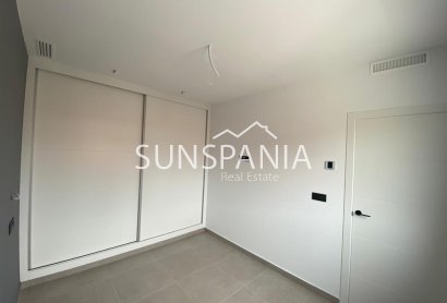 Obra nueva - Chalet -
Los Alcazares - La Concha