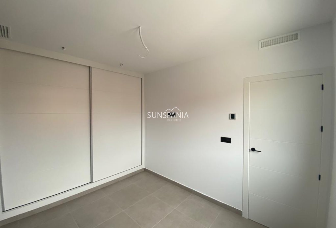 Obra nueva - Chalet -
Los Alcazares - La Concha